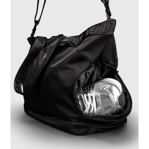 Venum Essential sporta soma, melna