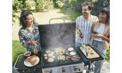 Char-Broil Griddle 3400 gas grill with plate