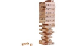 Liels koka Jenga tornis