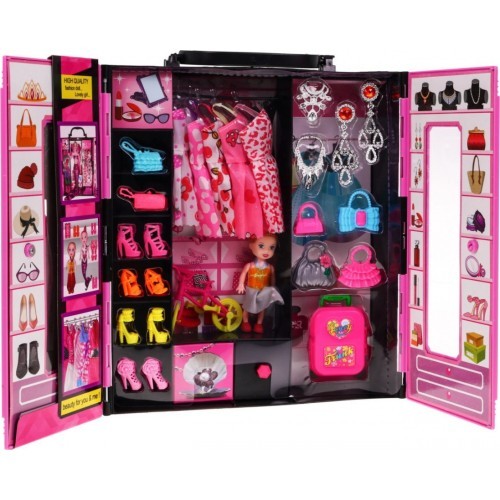 Dressing room + Doll