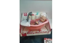 Doll with bathtub + accessories
