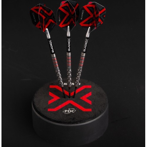Winmau Blade X Prism Delta Metallic Black  Red