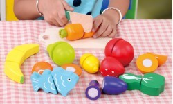 Wooden food fruit vegetables chopping set (13 pcs.) Ecotoys